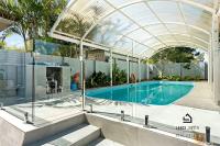 Executive family house w/ 5BR - Ferienwohnung Belmont