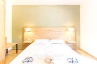 SELECT'soHOME - Appartement avec piscine et parking privé pour 6 personnes à proximité de la plage de St Clair ! - 180SUD-B13 - Chambres d'hôtes Le Lavandou