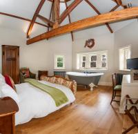 Deluxe Double Room with Bath - No Pets Allowed