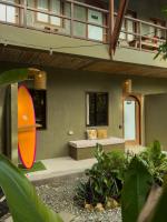 Spacious Studio for 2 Garden Room 2 - 5 min to Surf - Bed and Breakfast General Luna