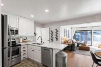 St Anton Getaway Shared BBQ Pool & Hot Tub - Chambres d'hôtes Mammoth Lakes