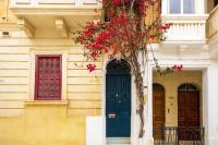 Ensuite twin room at quiet and friendly townhouse - B&B Sliema