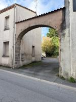 Les Glaneuses - 2 logements en centre bourg de 2 à 4 personnes à 3 min du Puy duFou - Chambres d'hôtes Les Epesses