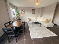 Maison moderne avec terrasse & parking - Chambres d'hôtes Clermont-Ferrand