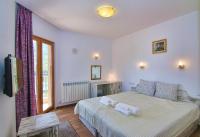Deluxe Double Room (2 Adults + 1 Child)