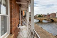 Luxury Apartment Woodsmill View - on the river - with balcony - Recently refurbished - B&B York