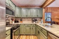 Hilltop Oasis, Strip 4 min, Hot Tub, Games, Pets - B&B Pigeon Forge