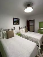 Casa amplia a un paso de Sevilla - Ferienwohnung La Algaba