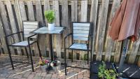 Togather Time,5 minutes to HYW 401 - B&B Oshawa