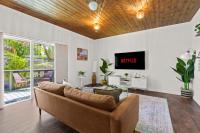 Zen Beach House, Steps From Atlantic Ave and Beach - Chambres d’hôtes Delray Beach