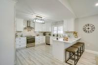 4 Mi to Siesta Key: Family Getaway w/ Balcony - Bed and Breakfast Sarasota