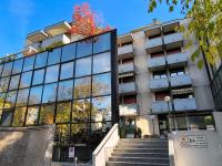 Moderno bilocale con balcone e posto auto a Trento - B&B Trento