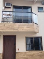 Sobrado 30 m praia, quartos climatizados, 1 vaga, até 6 pessoas - B&B Bombinhas