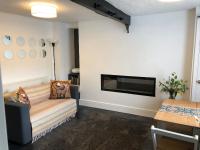 The Pathfinder's Retreat - 1 bedroom house for 2-3 guests - B&B Deri