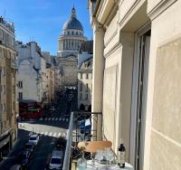 Luxury designer apartment Notre-Dame with terrace - B&B Parigi