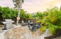 Salty Shores Secluded Oasis - B&B Englewood