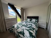 Apartamento de 2 dormitorios con vistas a la montaña