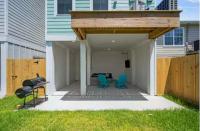 New! Midtown, 4BR 3BA ,EV , Work-Ready, Near UTMB - B&B Galveston