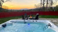 Mountain Escape, Yosemite South Gate House with Hot Tub, Views & Game Room, Near town - B&B Oakhurst
