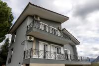 Thea Residence Kalavryta - B&B Kalávryta