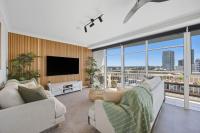 2BR Beachfront Pool Spa Sauna - B&B Gold Coast