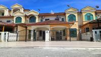 Warisan Indah Homestay KLIA 1 Melayu sahaja - Chambres d'hôtes Sepang