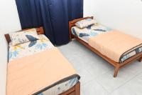 Azalea Homestay Kangar - B&B Kangar