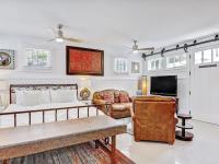 Drayton Place Carriage Unit 1 - B&B Savannah