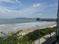 Apto Almeida e Moraes Frente Mar Meia Praia - B&B Itapema