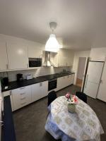 Noah longstay Kungsfågelgatan - Ferienwohnung Västerås