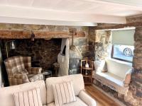 16th Century Cottage in the heart of Mullion - Bed and Breakfast Mullion