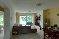 Appartamento con 2 Camere da Letto, Terrazza e Vista Mare