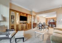 30th Floor Strip Views MGM Signature - B&B Las Vegas