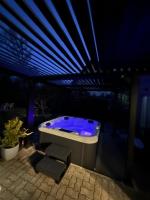 Verandás Vendégház - B&B Balatonkenese