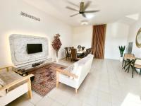 Homestay Nad 3R 3BR - Bed and Breakfast Port Dickson