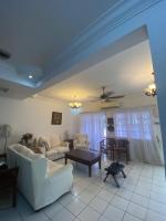 Laman Qurattu A'yun - Bed and Breakfast Bandar Baru Bangi