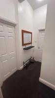 Modern & Spacious 2-bed flat - Central Cardiff - Fast Wifi - Long & Short Stay - B&B Cardiff
