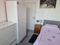 Room for female, near hospital - B&B Bournemouth