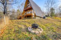 Steps to State Park! A-Frame Cabin in Piney Creek - Bed and Breakfast Piney Creek