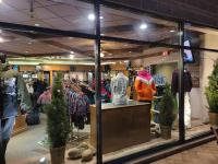 Dav's Slopeside King Studio -- Resort & Spa at Everline - B&B Olympic Valley