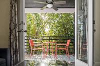 Sprawling Home w Rooftop Spot - Chambres d'hôtes San Antonio