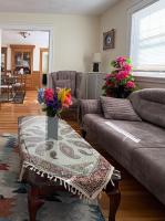 Cozy Stay on Historic Mt Auburn 5 Min to Harvard - B&B Watertown