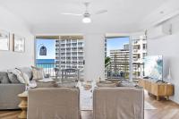 Large 3 Bedroom Ocean Views - B&B Gold Coast
