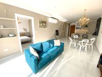 MIA Black Luxury Suite - luxury topfloor stay with private terrace in Qawra - ADULTS ONLY - 1 masterbed 2 bathroom - Ferienwohnung St Paul's Bay