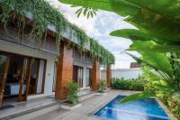 Double Room with Pool View