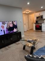 Mo's Haven - Stylish 1 bedroom Apartment - Bed and Breakfast Dieppe