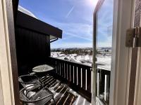 Charming Top Floor Apartment With Balcony - B&B Beitostølen