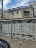 Casa 10 pessoas - praia das Astúrias, Guarujá - B&B Guarujá