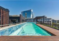 Sandton City Splendid Apartment 3 l Back up power & water l Walk to Sandton City & Nelson Mandela Square - B&B Johannesburg