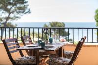 SeaHomes Vacations - Cala Banys Seafront Apt - B&B Lloret de Mar